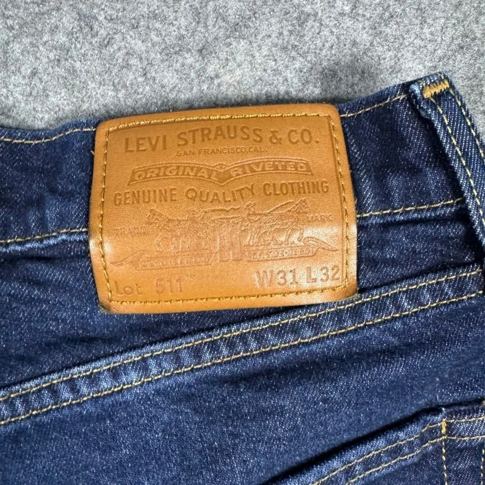 Levis Premium 511 Slim Fit Jeans Mens Fits 28x29 Dark‎ Indigo Denim Blue Stretch